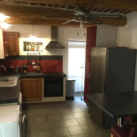 בית נופש La Maison De Lily, Cosy Dans Le Vieux-hyeres, Parking Gratuit *