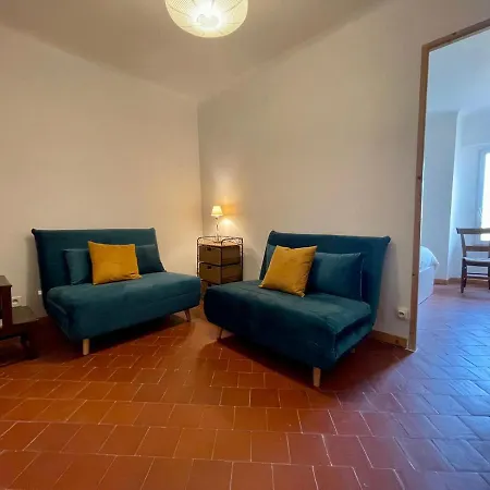 La Maison De Lily, Cosy Dans Le Vieux-hyeres, Parking Gratuit Holiday home Hyeres