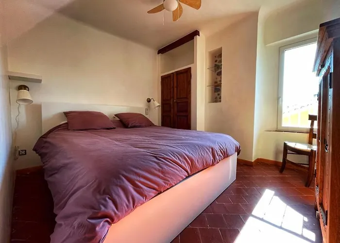 La Maison De Lily, Cosy Dans Le Vieux-hyeres, Parking Gratuit Σπίτι διακοπών Ιέρ